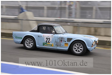 OGP090808_0813a_GT65%20Boxg%20R1_22%20Triumph%20TR4_w370.jpg