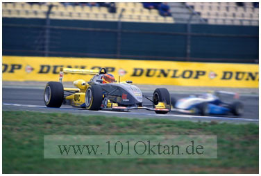 Timo Glock vor Alex Margarits